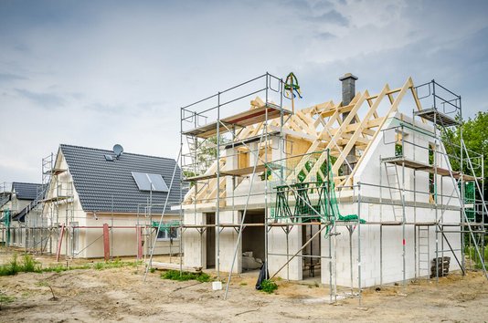 massiv-bauen-baustelle-haus-rohbau-01 Baustelle